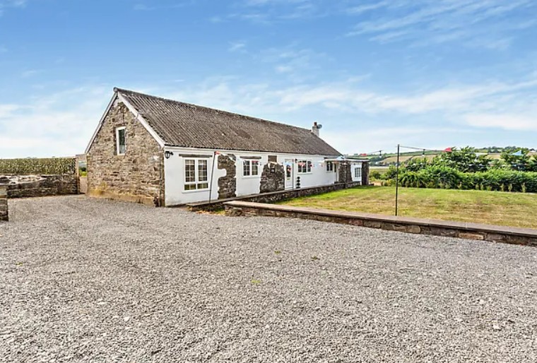 Bronyn Cottage - Bronyn Farm, Ferryside