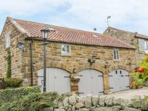 Whitby Cottages With Free Parking