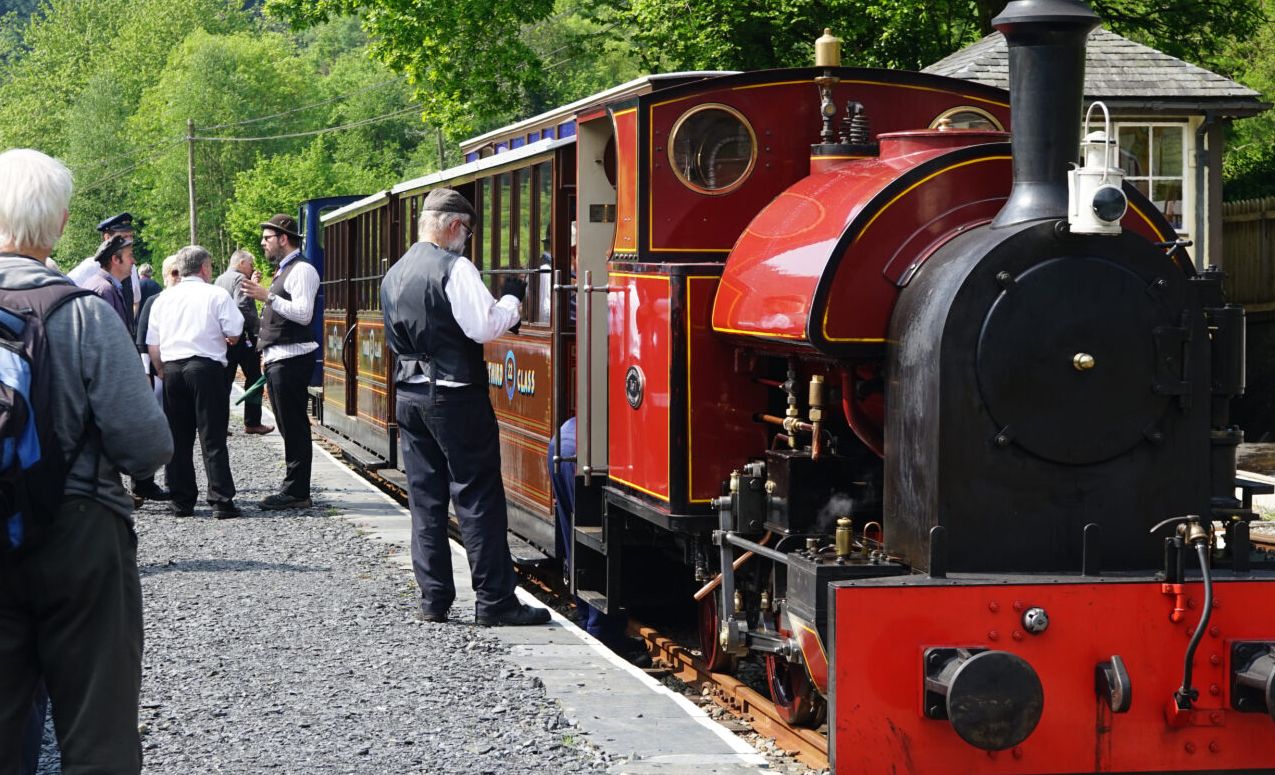 Discover the Magic of Rheilffordd Corris Railway in Wales