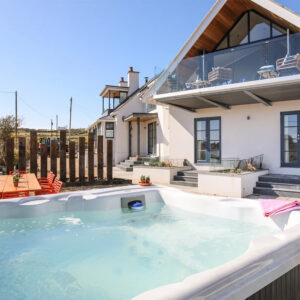 Dog Friendly Cottage With Hot Tub Anglesey