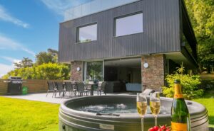 St Ives Pet Friendly Cottages with Relaxing Hot Tubs