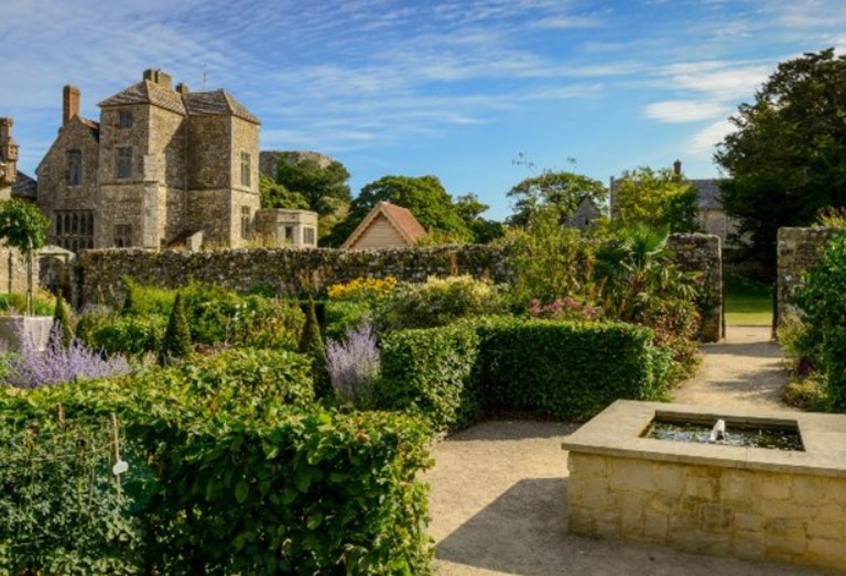 Carisbrooke Castle