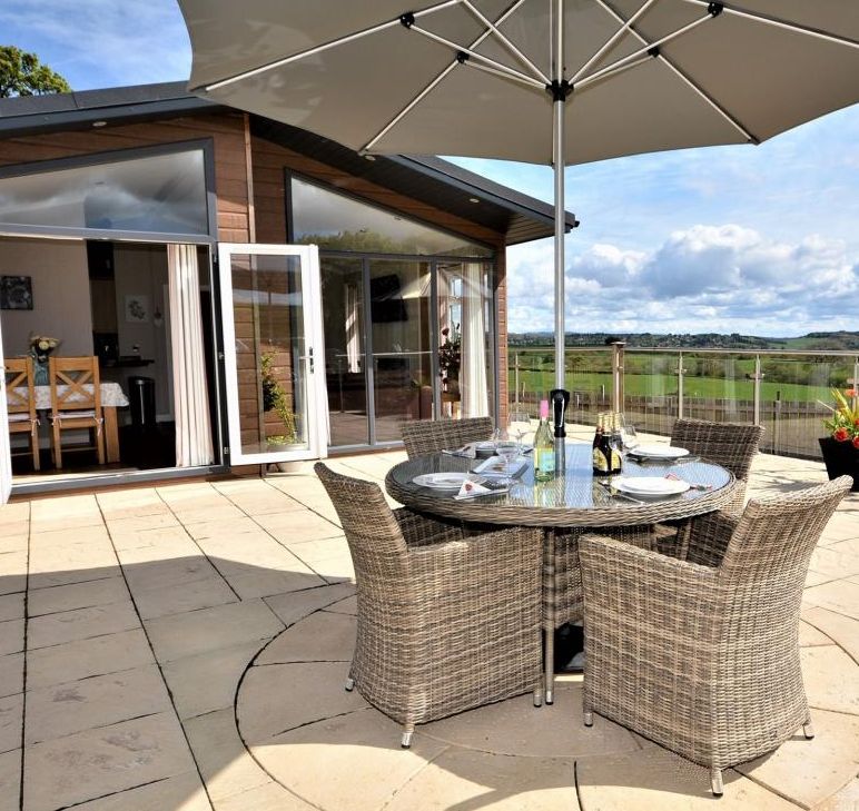 Escape to These Hot Tub Cottages in Dumbartonshire