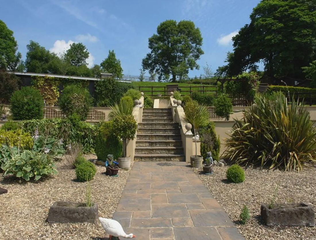 Lower Wadden Farmhouse and Annexe outdoor space