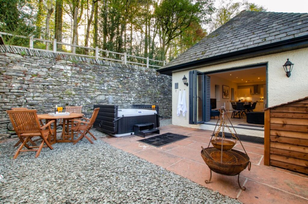 Bam Lodge @ Applethwaite Hall in North of England, Cumbria