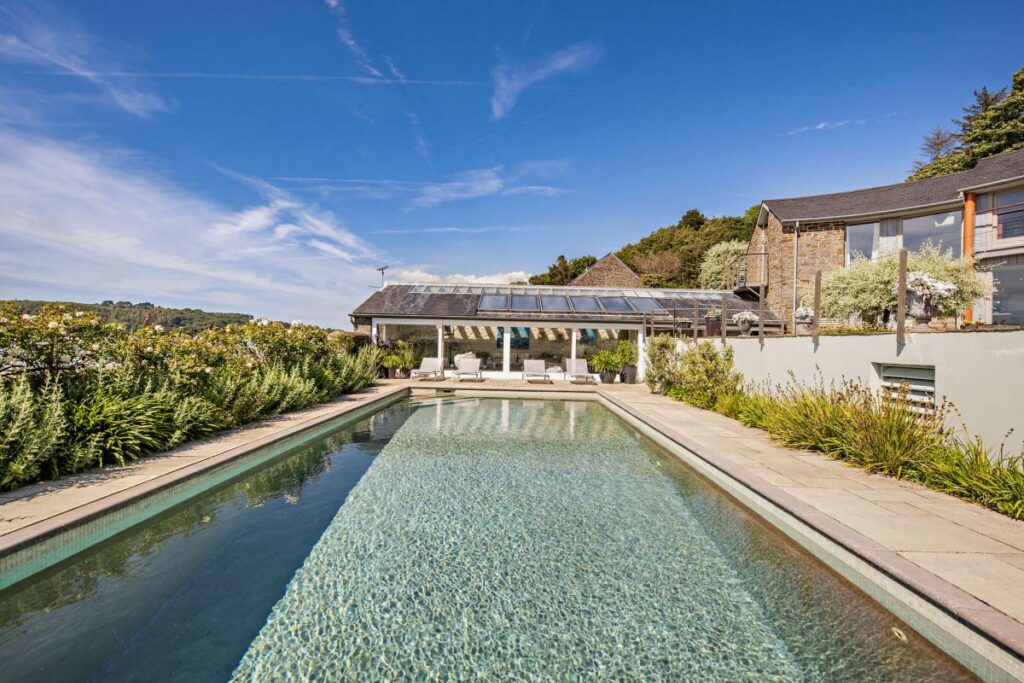 Curlew Waterside Retreat in Wales, Pembrokeshire