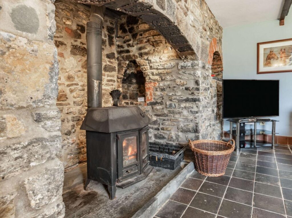 Lower Nash Farmhouse in Wales, Pembrokeshire